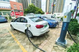 5000元购车补贴福利补给谁？怎么领？郑州相关部门：可向经销商申请补贴图片
