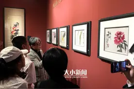 齐白石《花草工虫册》在烟台拍出1.2995亿元“天价”图片