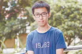 优秀！武汉一学霸班8人因疫情学医 其中两人考上清华北大图片