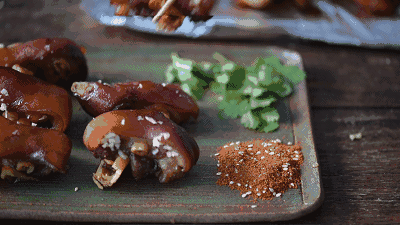 花胶炖桃胶皂角 花胶桃胶一起炖的功效