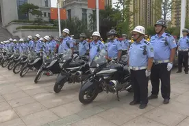 潍坊青州市公安局全警动员 精细管理交通秩序图片