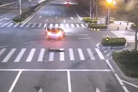 男子深夜醉卧马路遭车碾压身亡！女司机赔偿百万....图片