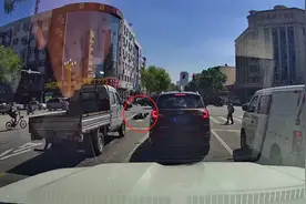 开学第一天，全网寻找这4名小学生图片