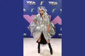 口罩防疫宣传大使！LadyGaGa惊艳亮相VMA典礼图片