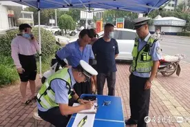 准驾不符罚200元，扣12分！骑“电摩”没证的在枣庄要挨罚了图片