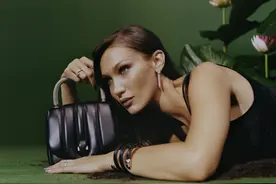 是日美好事物｜《哆啦A梦》五十岁生日限定联名，YSL小粉管还原“血红裸色”图片