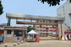 柳江一高中20多名学生腹痛腹泻就诊！疑因这个病引发图片