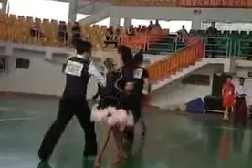 舞动自贸港 | 定安父女组合跳舞惊艳网友 愿带动更多人加入跳舞行列图片