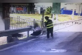 “救命！我被挟持了！”车内传来呼救声，她果断出手图片
