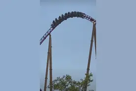 无锡融创乐园过山车故障致游客倒挂半空！该园曾发生类似事故图片