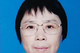 “只要还有一口气，就要站在讲台上”——记云南省丽江华坪女子高级中学校长、教师张桂梅图片