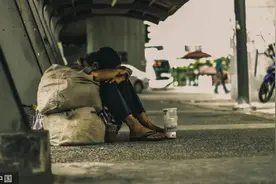 拐骗聋哑人行乞，完不成任务就冻饿毒打！“丐帮帮主”获刑图片