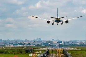 我国民航每日航班量超过1.3万班，恢复到疫情前的九成图片