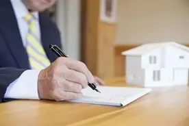 “千万别和他们说！”83岁老人瞒着子女在杭州买了套房，却让他骑虎难下！结局太心酸图片