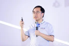 科学汇 | 潘建伟院士给中学生上的物理课：爱因斯坦的好奇心和量子力学图片