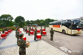 新兵入营第一天，家长关注的现场画面来了图片