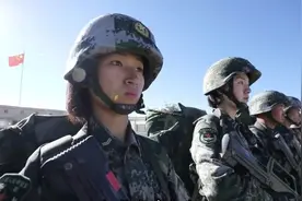 西藏女兵巡逻边境线：“我站立的地方是中国！我们就是祖国的界碑！”图片