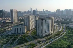 张文宏被奖励一套别墅+1200万现金+5000万研究资金？当地和本人回应了图片