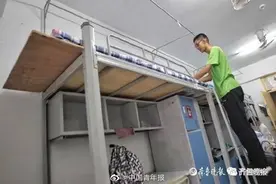 高校为1米97新生定制超长床图片