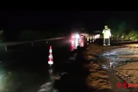 突发！G5京昆高速攀西段德昌至蒲坝方向发生泥石流，道路中断图片