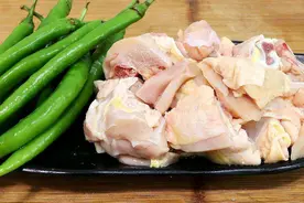 鸡肉价格大跌：一只鸡不到20元，客流量仍上不来图片