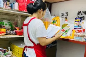 昆明电单车换电员月收入超6000元 新就业形态成“就业蓄水池”图片