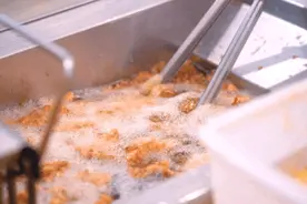 没有人能拒绝炸鸡，没有人图片