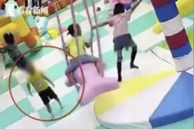 3岁男童游乐场玩耍被撞破头 责任应该谁来担？图片