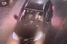 两名9岁男童深夜开走小区一越野车又返回，行程约十公里图片