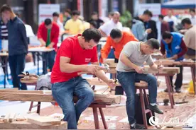 能工巧匠赛手艺 浏阳集里举办“最牛工匠”评选比赛图片