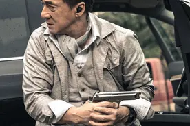 《急先锋》集齐7辆黄金跑车，8亿美金迪拜街头漂移竞速图片