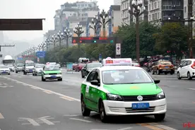 打表16.7元被收17元，手机支付遭四舍五入 运管：出租车应据实收费图片