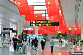 迎年内航空出行高峰，重庆机场国庆假期预计运输旅客106万人次图片