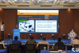 创业之星丨抗颠簸、行车充电、太阳能发电，适合中国人的拖挂房车来了图片