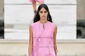 Chloé：潇洒放手图片