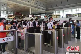 宁铁加开或重联110趟列车 南宁东站旅客发送量再创历史新高图片