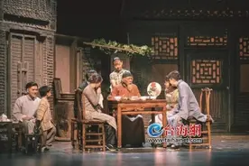 明星版话剧《四世同堂》登临鹭岛图片