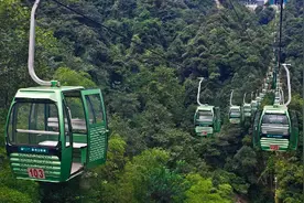 岳麓山“悬空式”索道即将停运，未来要换成厢式索道，网友：想在拆除前再去体验一次图片
