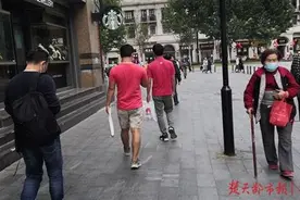 多起投诉，警惕江汉路扫码即中奖揽客行为！监管部门发出消费警示图片