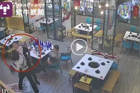 「紫牛头条」老板娘KO两醉汉的视频爆红，女主角：是摆拍的，但功夫是真的图片