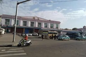 黑龙江酸汤子中毒唯一幸存者儿子：希望母亲快点醒来图片