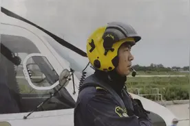 中国人的故事 |“海上雄鹰”张洪彬：惊涛骇浪中撑起“生命之舟”图片