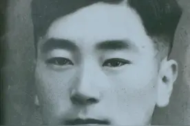 提起当年送上战场的那匹马儿，他泣不成声图片