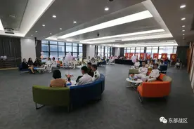 原来，小姐姐与海军兵哥哥的邂逅这么美图片