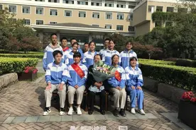 院士学姐好！杭十四中校友、院士邱爱慈回母校，做了场精彩演讲图片