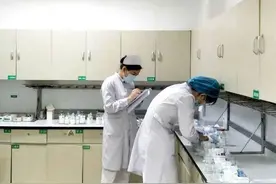 输液吊瓶的幕后故事，探秘滨州市人民医院静脉用药集中调配室图片