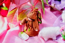 当一个5岁女孩不愿进班图片