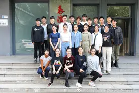 北电20级表演实验班官方合照曝光 夏梦颜值出众图片