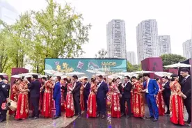 长安汽车新晋总裁出席的这场集体婚礼，UNI-T等车型变婚车玩起“国潮风”图片