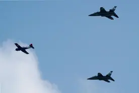 “初教机直上高教机”：解放军飞行员培养开启新模式图片